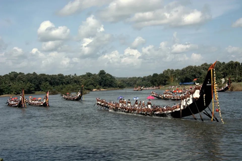 Munnar Thekkady Tour Package From Cochin
